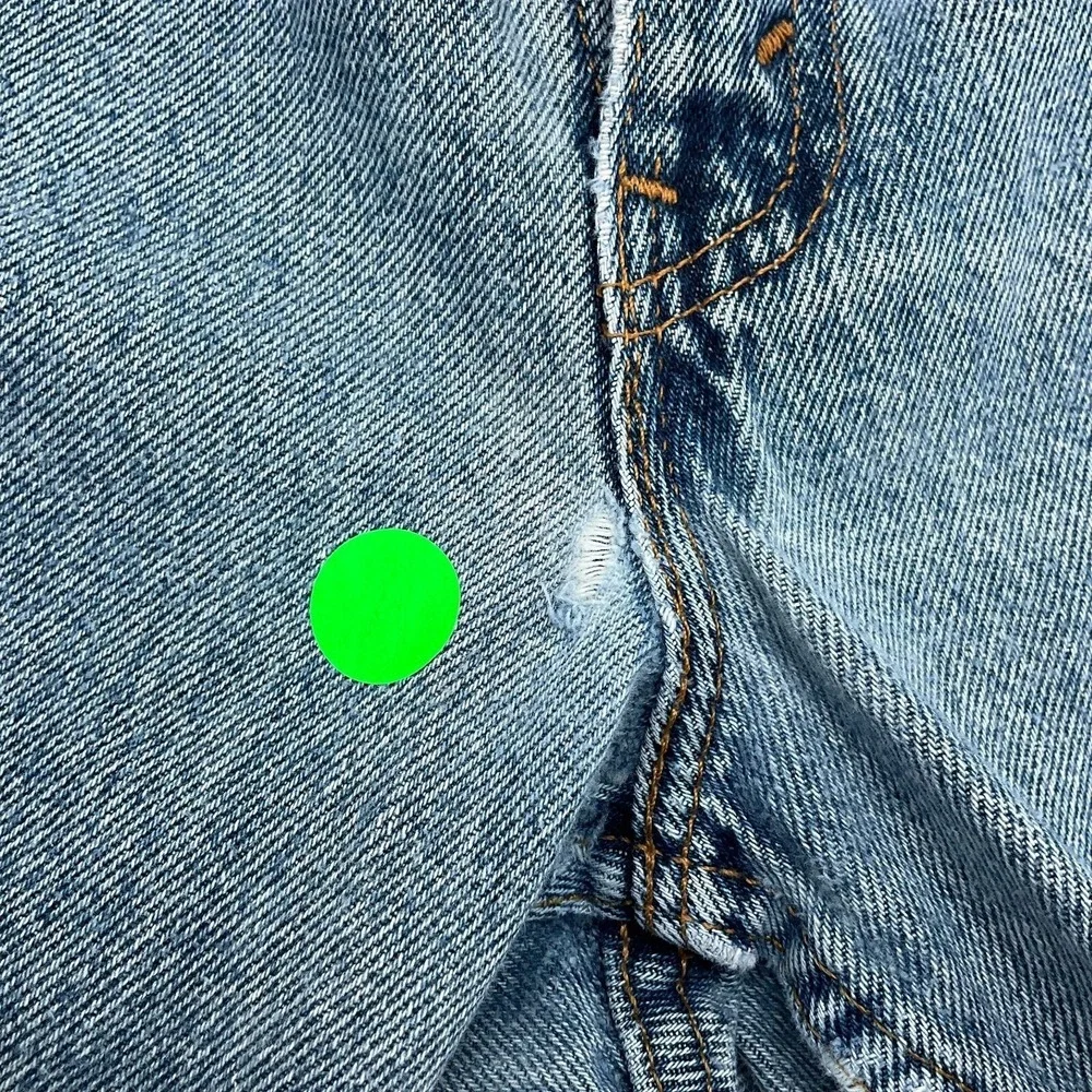 Levis 550 Jeans Men 34W 30L Blue Fade Relaxed Black Bat Wing‎ Flaws VTG USA